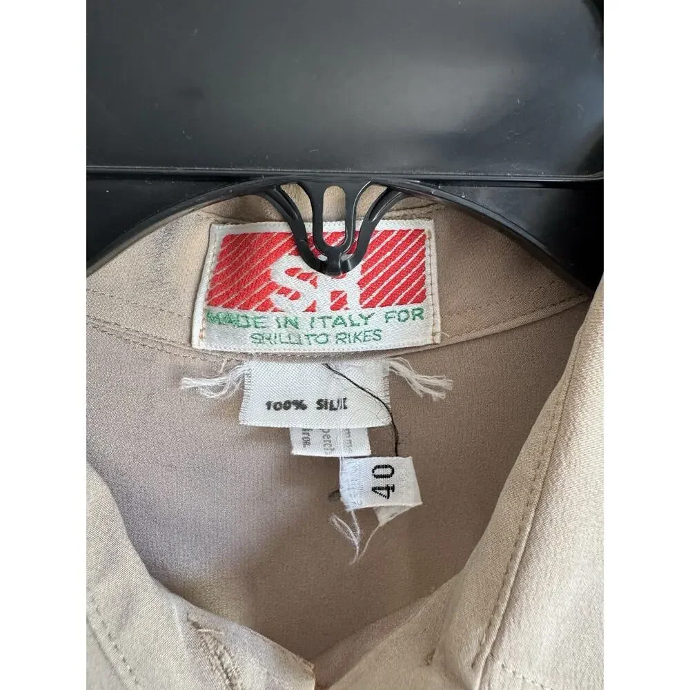 SR Shillito Rikes Biege Silk Button Down Blouse Womens 8 (40) Italian Vintage